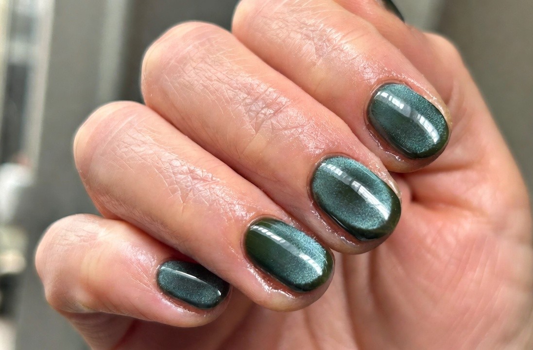 Cat eye nail art designs