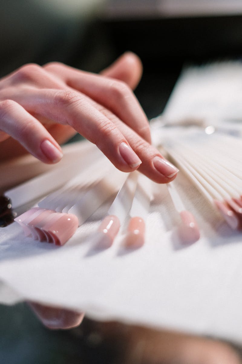 Gel nail tip selection