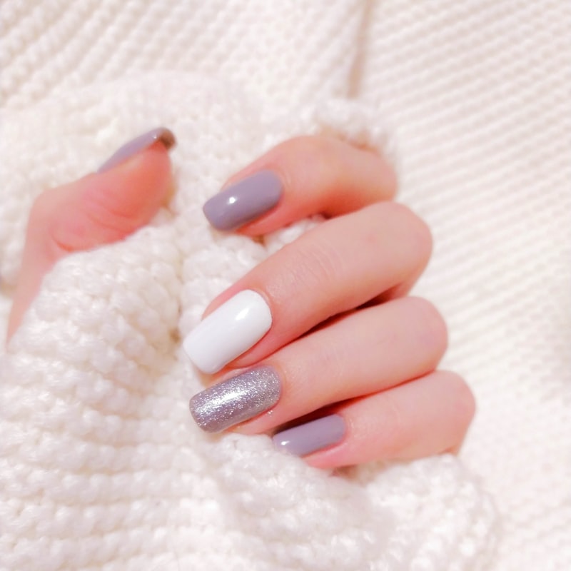 Elegant pastel gel nails